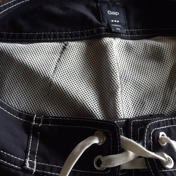 Gap Board Shorts Navy with white stitching - Picture 9 of 13